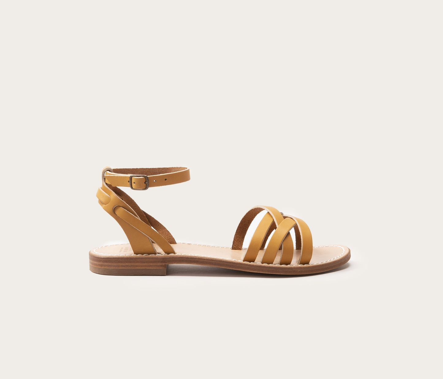 sandale la botte gardiane, sandale gardiane, sandales cuir femme confort , sandales cuir femme artisanales sandale en cuir, cuir naturel, sandales made in france, cuir gras, tannerie germann, label epv, métiers d'arte, sandale cuir femme, sandls , sandale