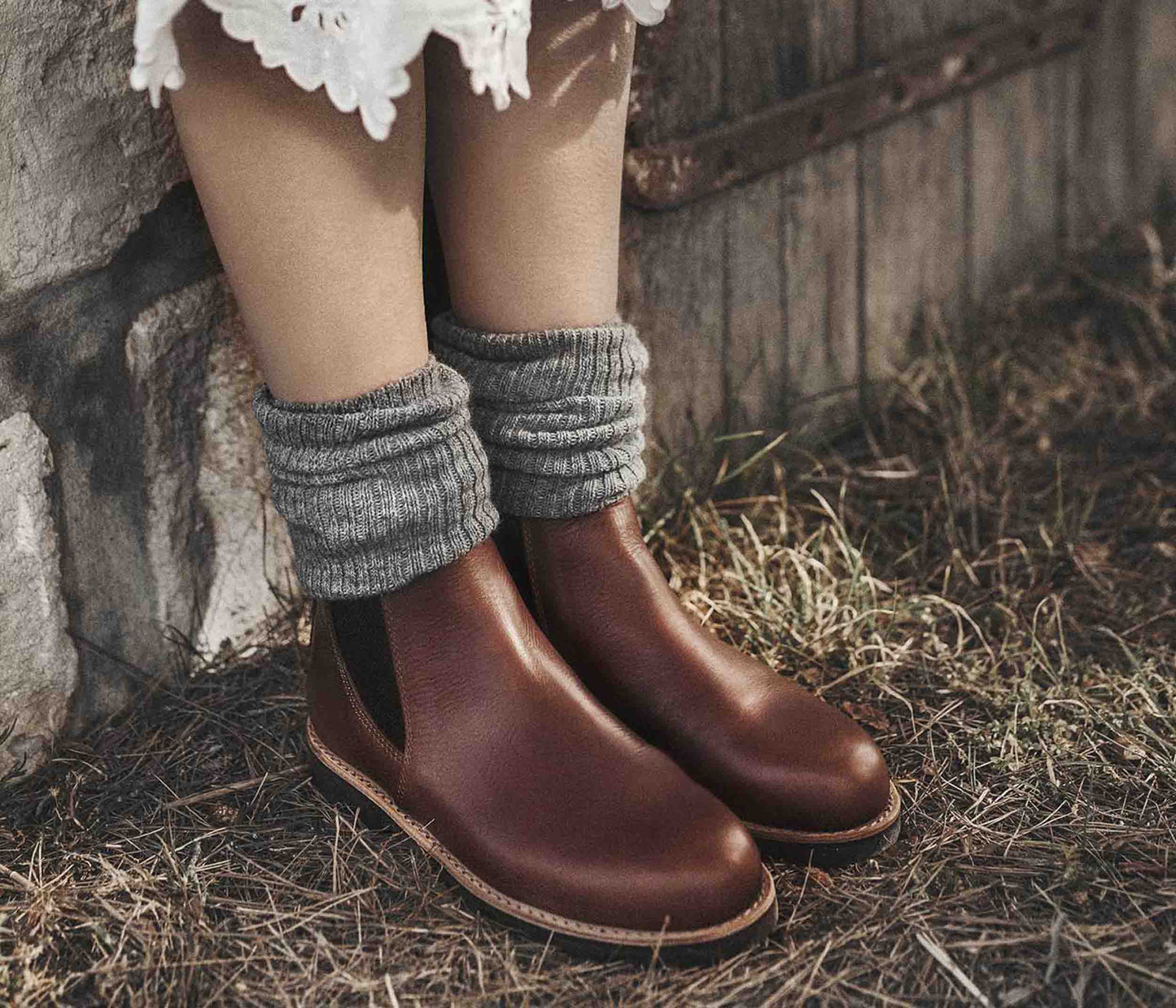 bottine boots shooting la botte gardiane - idées de look chaussette et bottine - style camarguais - shooting vues portée bottines de gardian