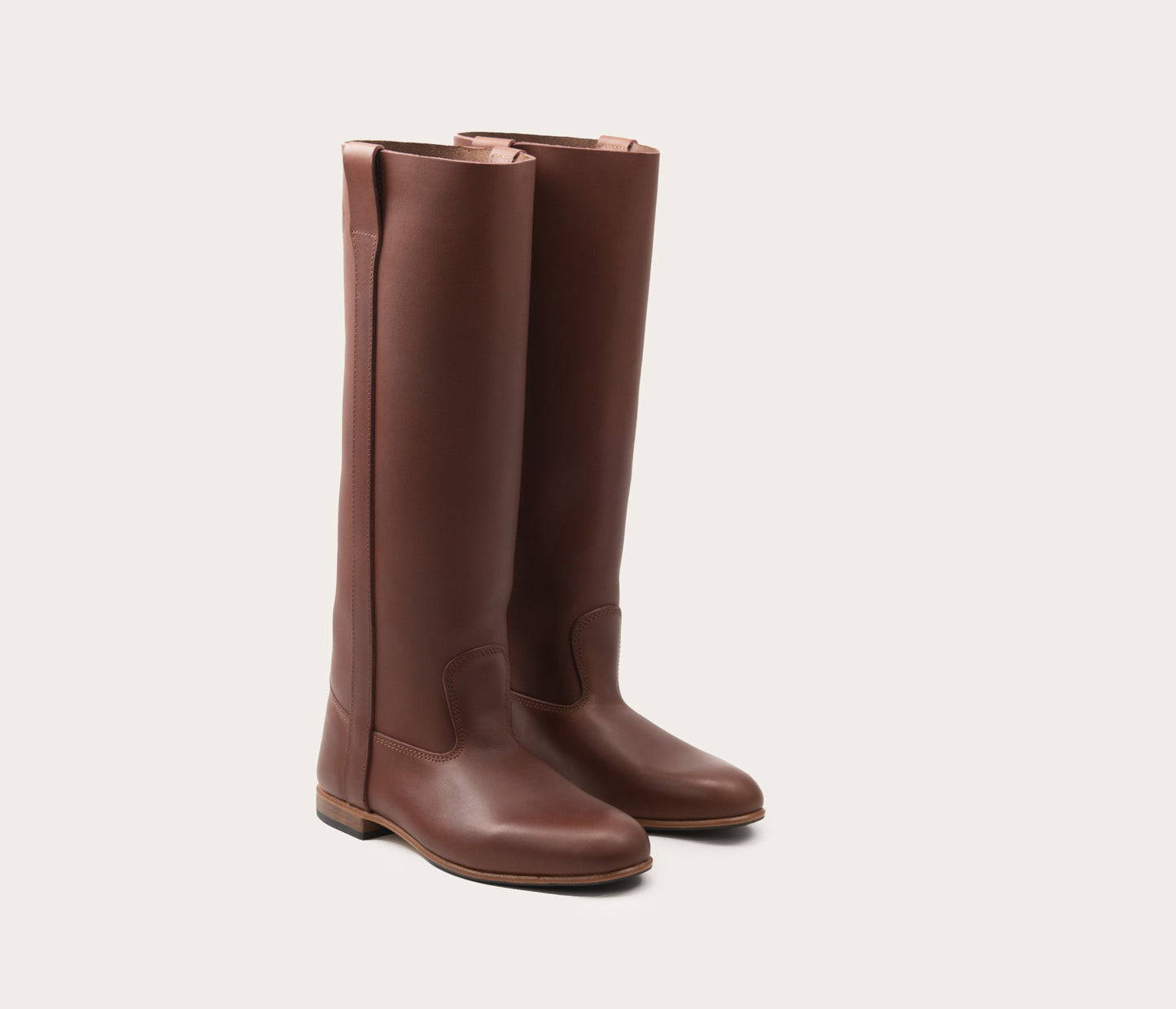 bottes guardianes, paire de botte haute en cuir qualité, bottes camarguaises, botte haute, bottes hautes, paire la botte gardiane site officiel, botte haute en cuir, elloa la botte gardiane, atelier la botte gardiane, fabriquant francais botte, label epv, botte sur mesure, botte grande pointure, paire botte femme 42, paire botte femme 43, paire botte en cuir marron, botte femme cuir marron, chaussure botte marron, paire botte sur mesure, botte en cuir femmes, botte en cuir grandes pointure