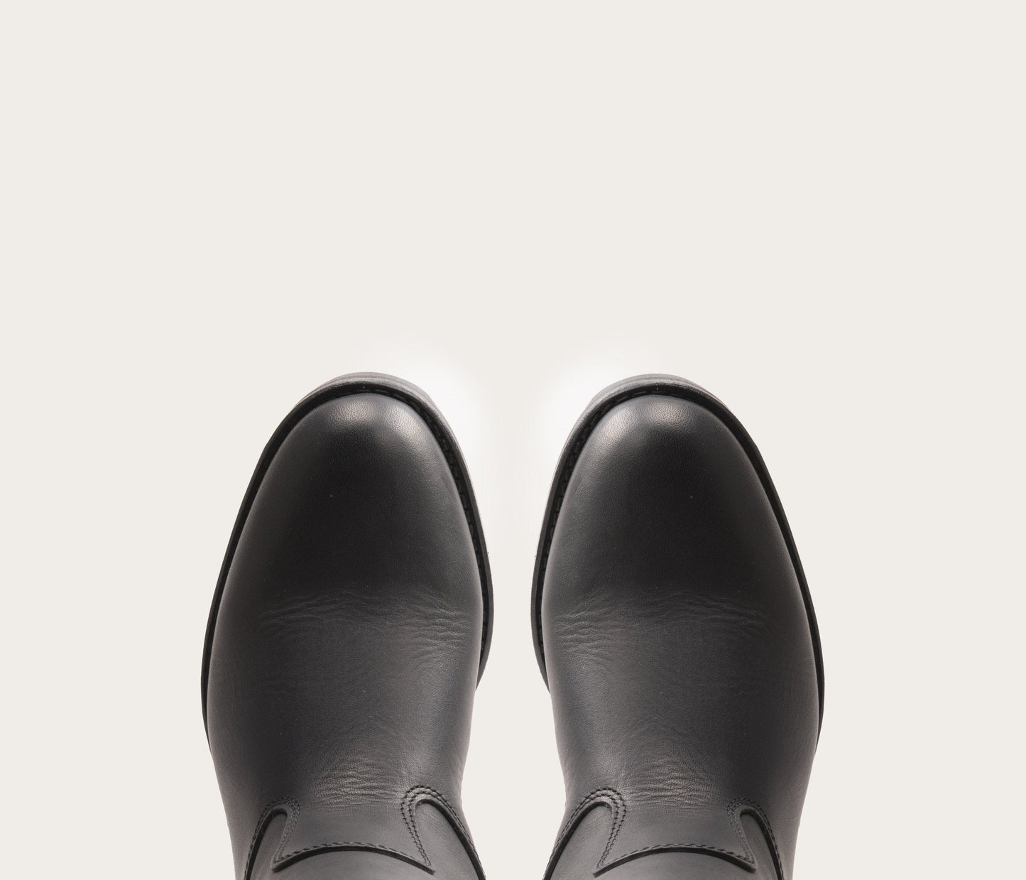 bout avant de botte camarguaise, gardian, guardianne, guardin, pour le gardian, french cowboy boots, botte française, made in France, fabriquant de botte, fabriquant français chaussure, chaussures noire, bottes de travail