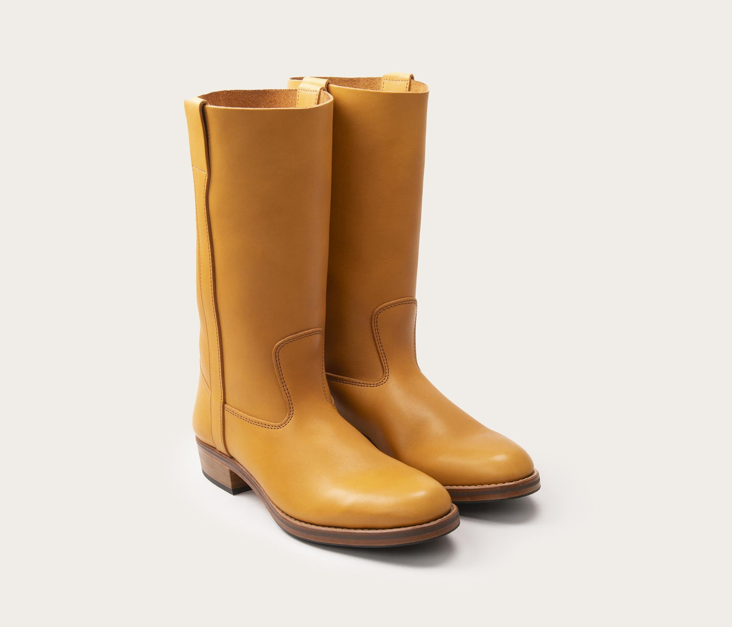 la botte gardiane, chaussure botte homme cuir, guardiannes, botte guardiane, botte homme gardianne, gardianne homme, gardiane homme naturel, chaussure botte cuir naturel, atelier la botte gardiane, botte iconique homme, botte qualité homme, botte traditionnelle française, botte cavalier français, botte made in france