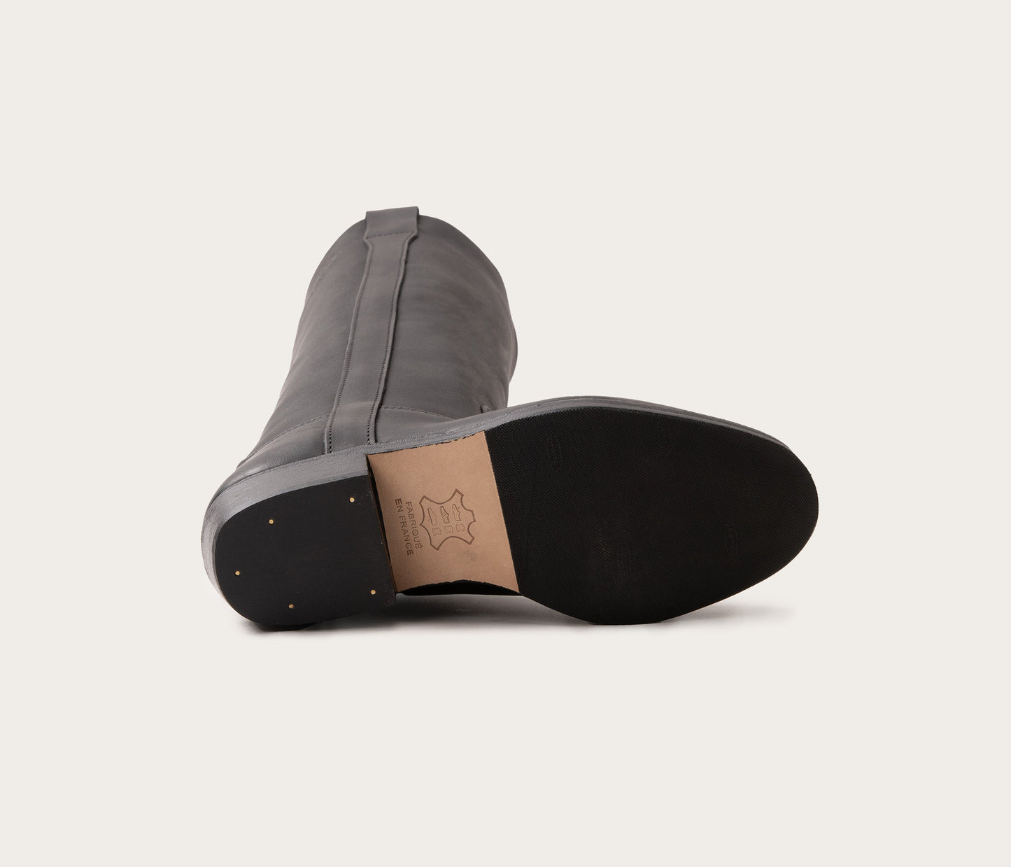 gardian, camarguaise, botte haute, bottes, hight boots, bottes hautes, botte haute naturel, botte en cuir noir, botte de qualité, botte française, artisanat français, fabrication française, fabriquant de botte, camargue, Camargues , cuir noir cuir gras, cuir français, label epv