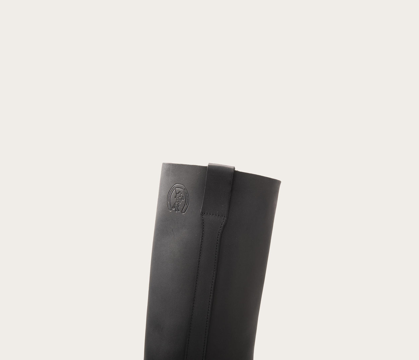 tige de botte noir, gardian, camarguaise, botte haute, bottes, hight boots, bottes hautes, botte haute naturel, botte en cuir naturel, botte de qualité, botte française, artisanat français, fabrication française, fabriquant de botte, camargue, Camargues , cuir naturel, cuir gras, cuir français, lavel epv