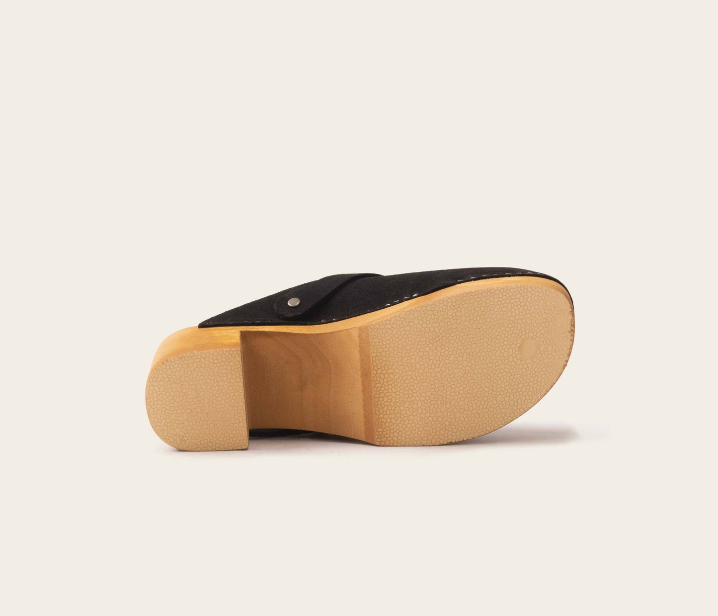 Sabots perforés velours charbon