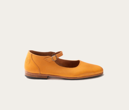 paire de Mary Jane, paire de chaussures basses en cuir suportlo, chaussures en cuir français, paire de ballerines en cuir, paire de chaussure Mary Jane, Mary Jane en cuir, chaussures en cuir fabriquée en France, fabriqué en Camargue, label EPV, chaussures en cuir français, ballerine camarguaise en cuir, modèle Babie en cuir, Babie en cuir la botte gardiane , ballerine mary jane, la botte gardiane babie, la botte gardiane mary jane