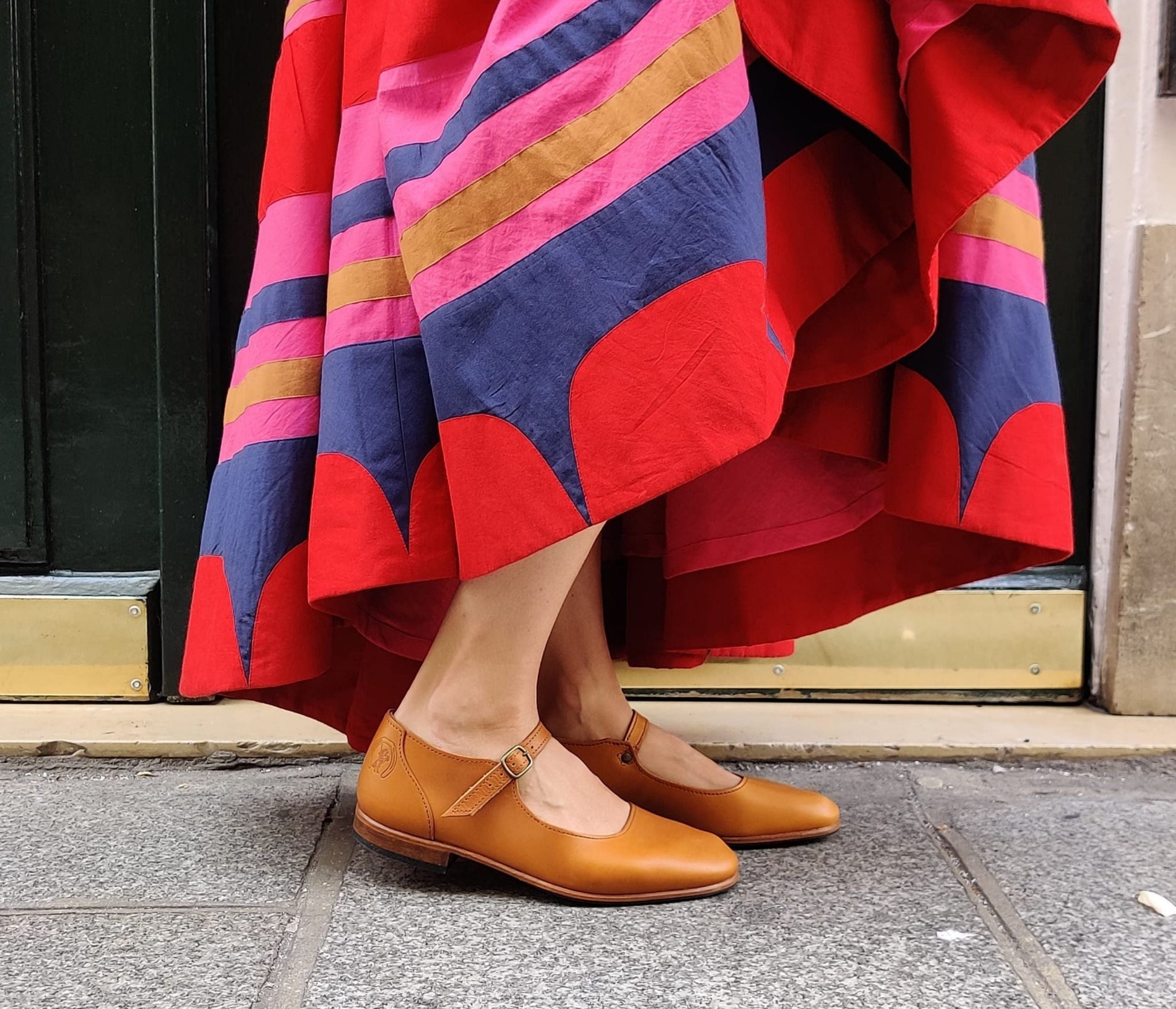 babi la botte gardiane, chaussure maryjane, chaussures ballerine , ballerine cuir, la botte gardiane ballerine, style friulane, style chausson venitien, chaussure style frulane, chaussure style friulane, style traditionnelle venise, ballerine à bride, belle ballerine, chaussure bride ballerine