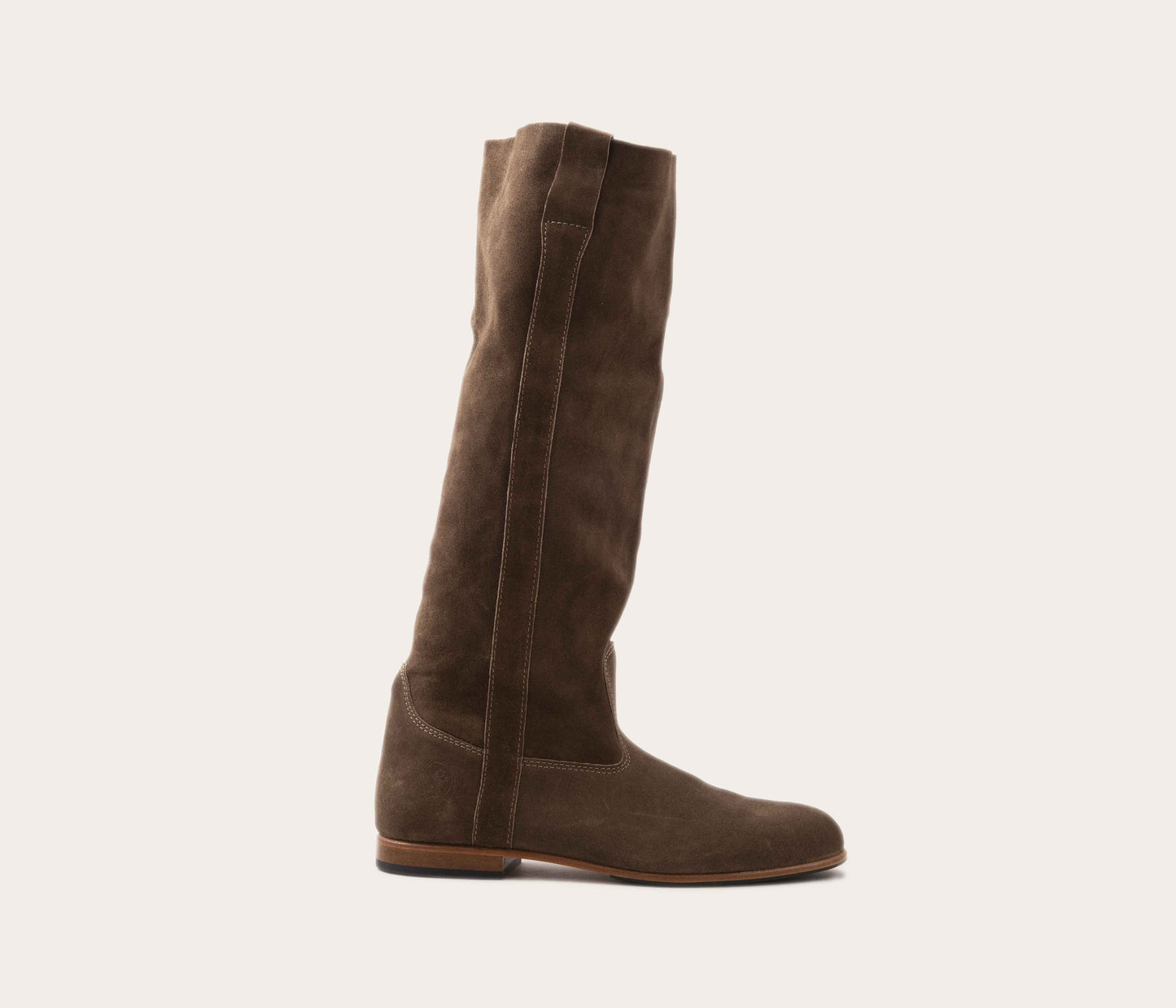 botte femme daim, botte femme cuir taupe, chaussure botte daim taupe, botte couleur taupe, botte gardiane taupe, botte haute en cuir, chaussures bottes en cuir femme, botte femme cuir, la bote gardiane elloa