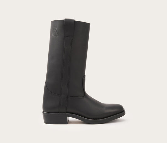 botte camarguaise, gardian, guardianne, guardian, pour le gardian, french cowboy boots, botte française, made in France, fabriquant de botte, fabriquant français chaussure, chaussures bottes noire, un pied botte de travail, botte guardianne, botte gardianne, botte de guardian