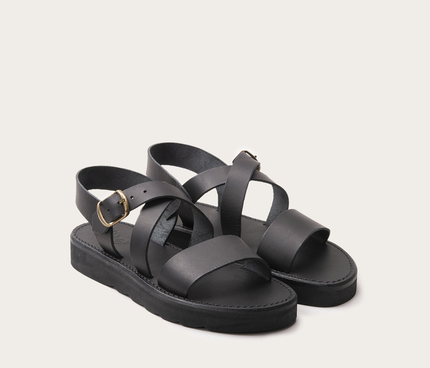 paire de sandale sans chrome - modèle madonna - nu pieds en cuir - paire de nu pieds noir en cuir femme - modèle madonna la botte gardiane/