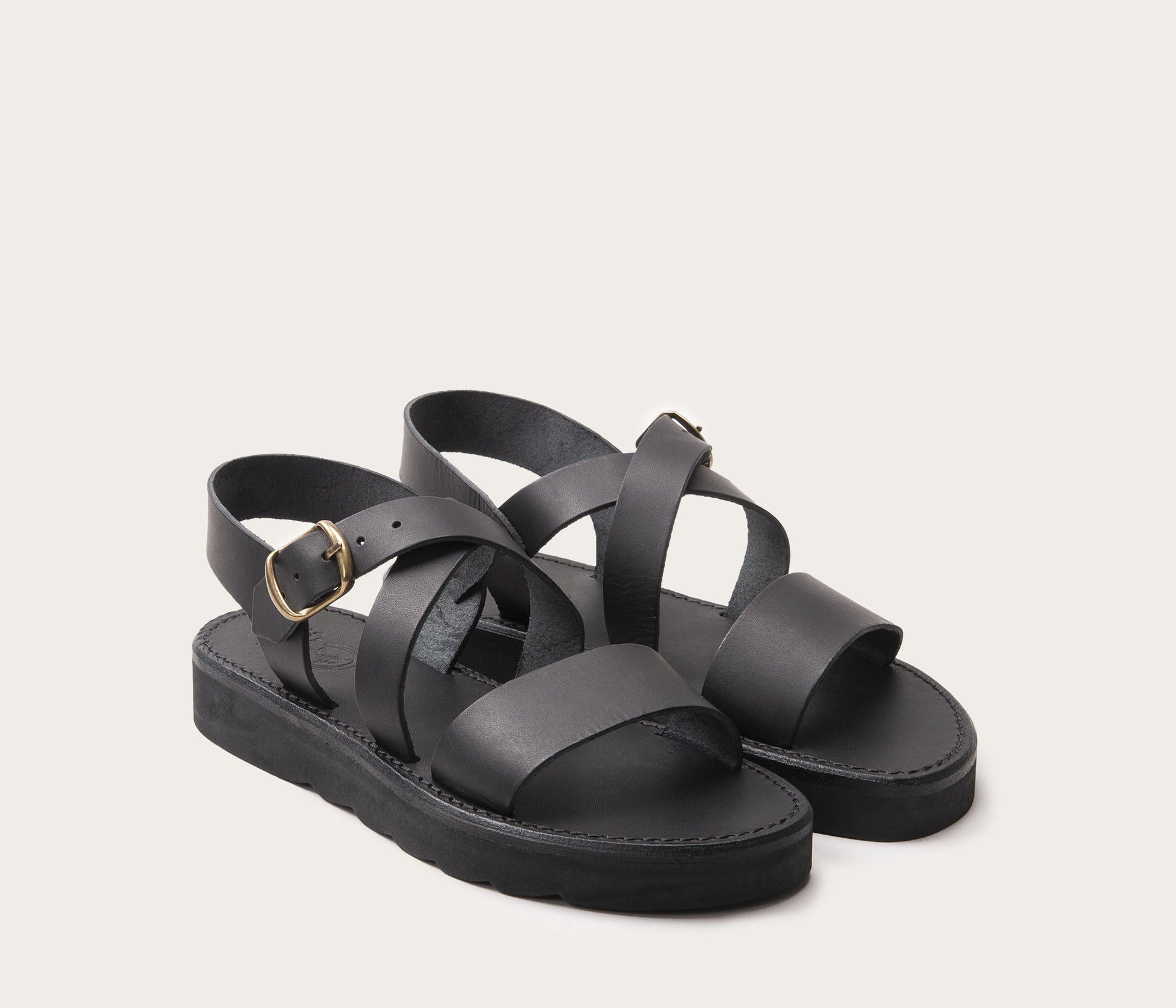 paire de sandale sans chrome - modèle madonna - nu pieds en cuir - paire de nu pieds noir en cuir femme - modèle madonna la botte gardiane/