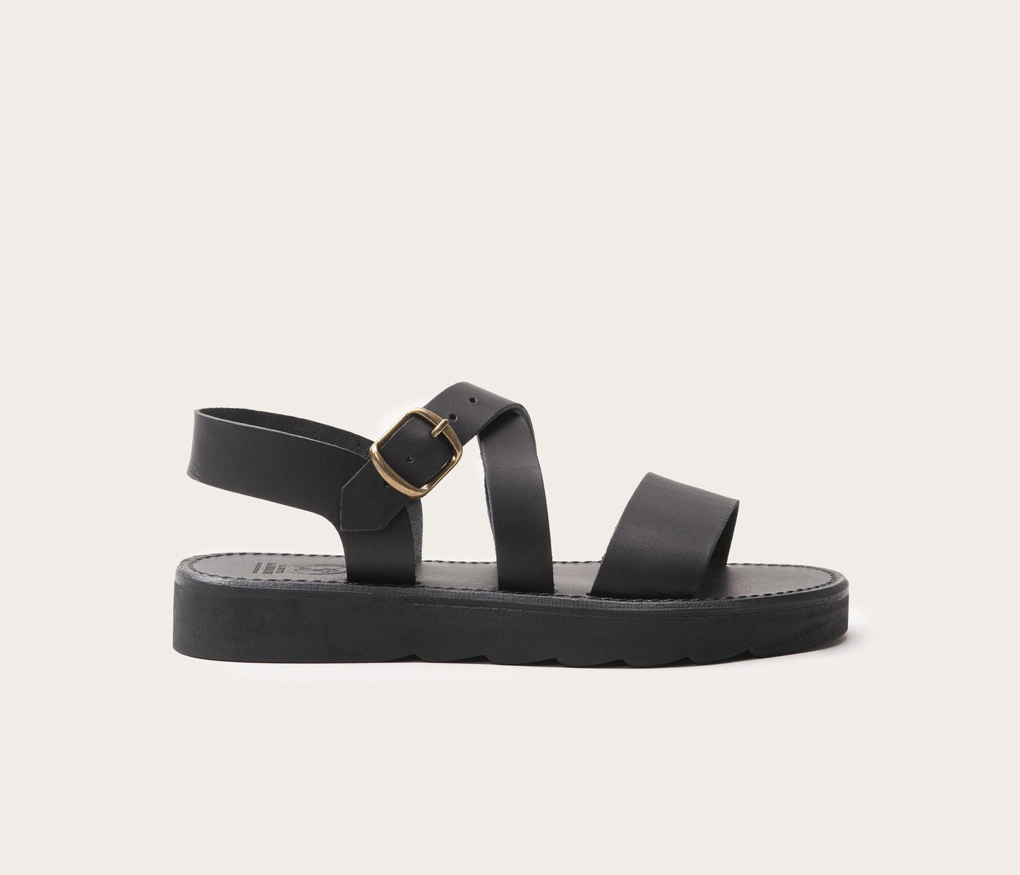 sandale en cuir - sandale en tannage en tannage végétal - sandale femme brides épaisses - sandale sans chrome - tannage végétal - la botte gardiane modèle Madonna