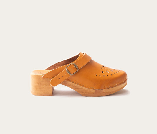 sabots naturel femme, sabot en cuir femme, sabot en cuir perforés, sabots femme en cuir perforé, sabot perforé en cuir, sabot femme