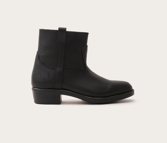 Bottines en  cuir français - bottines en cuir de qualité - La botte gardiane boots tiers gardian - boots en cuir noir unisexe - bottines en cuir gras noir - boots en cuir gras français - boots en cuir gras noir suportlo - chaussure de gardian