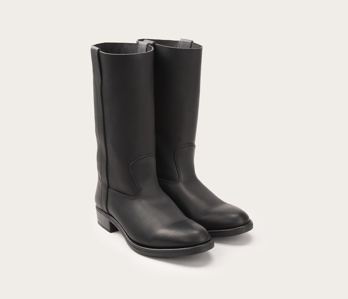 paire de bottes camarguaises - paires de bottes noires pour homme - paire de botte gardian noire - paire de bottes camarguaises noires homme - camargue bottes noires - camargue bottes traditionnelles - tradition camargue -  botte homme cuir