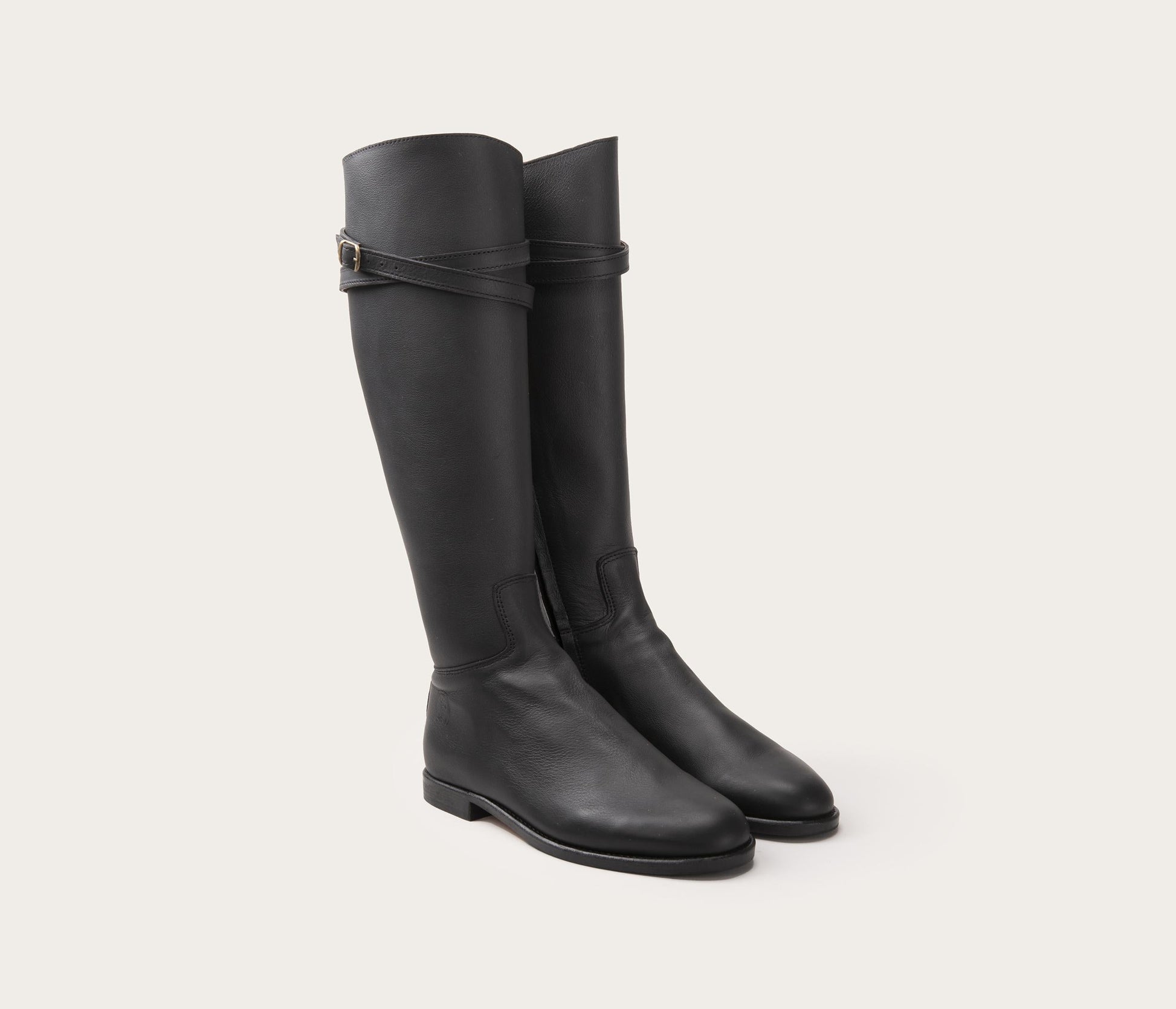 paire de botte cavalier - paire de botte pour femme style équestre - paire de botte cavalières en cuir pour femme - paire de botte cheval - paire de bottes fabriquée en france - paire de bottes pour femme en cuir style équestre -