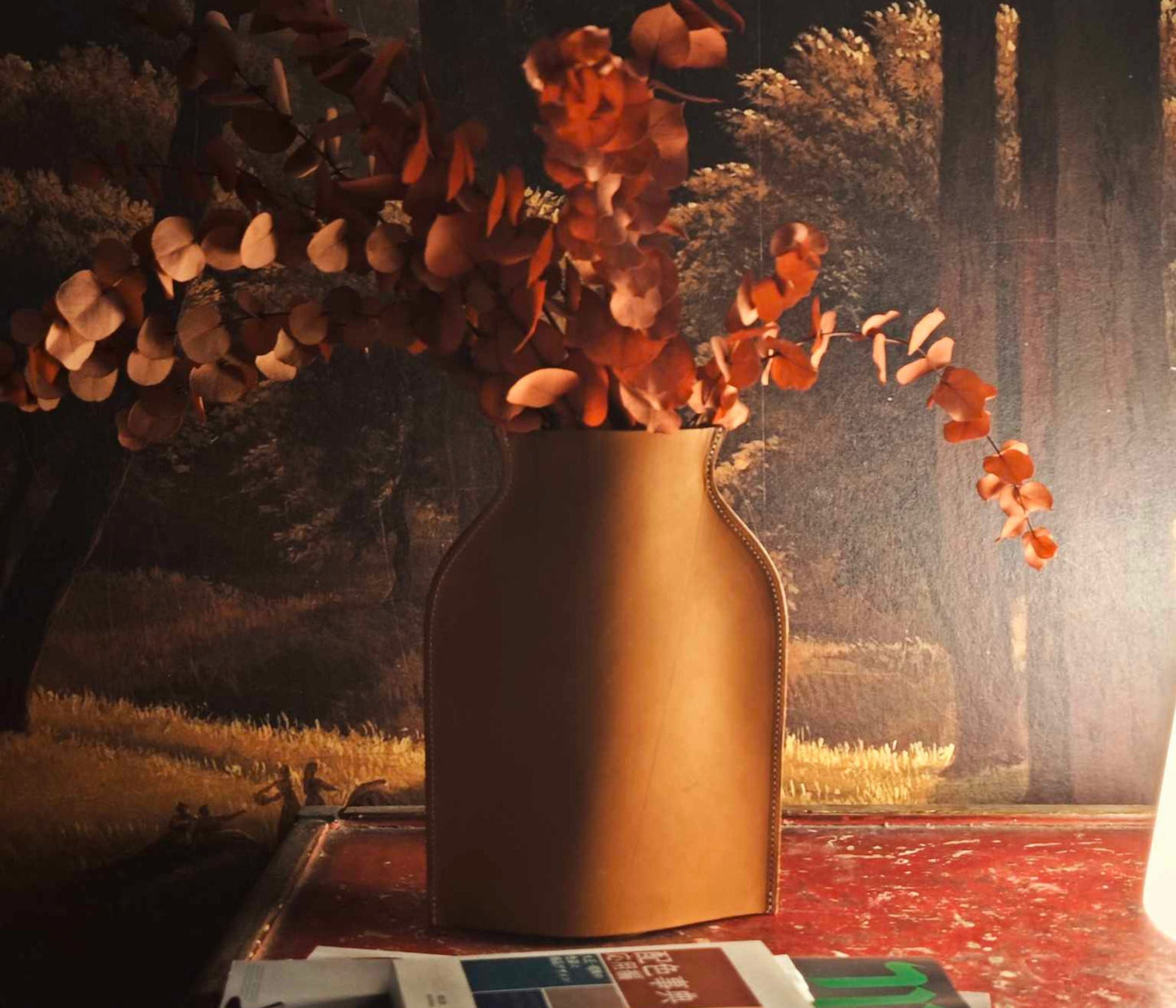 Vase en cuir, Cache-Vase